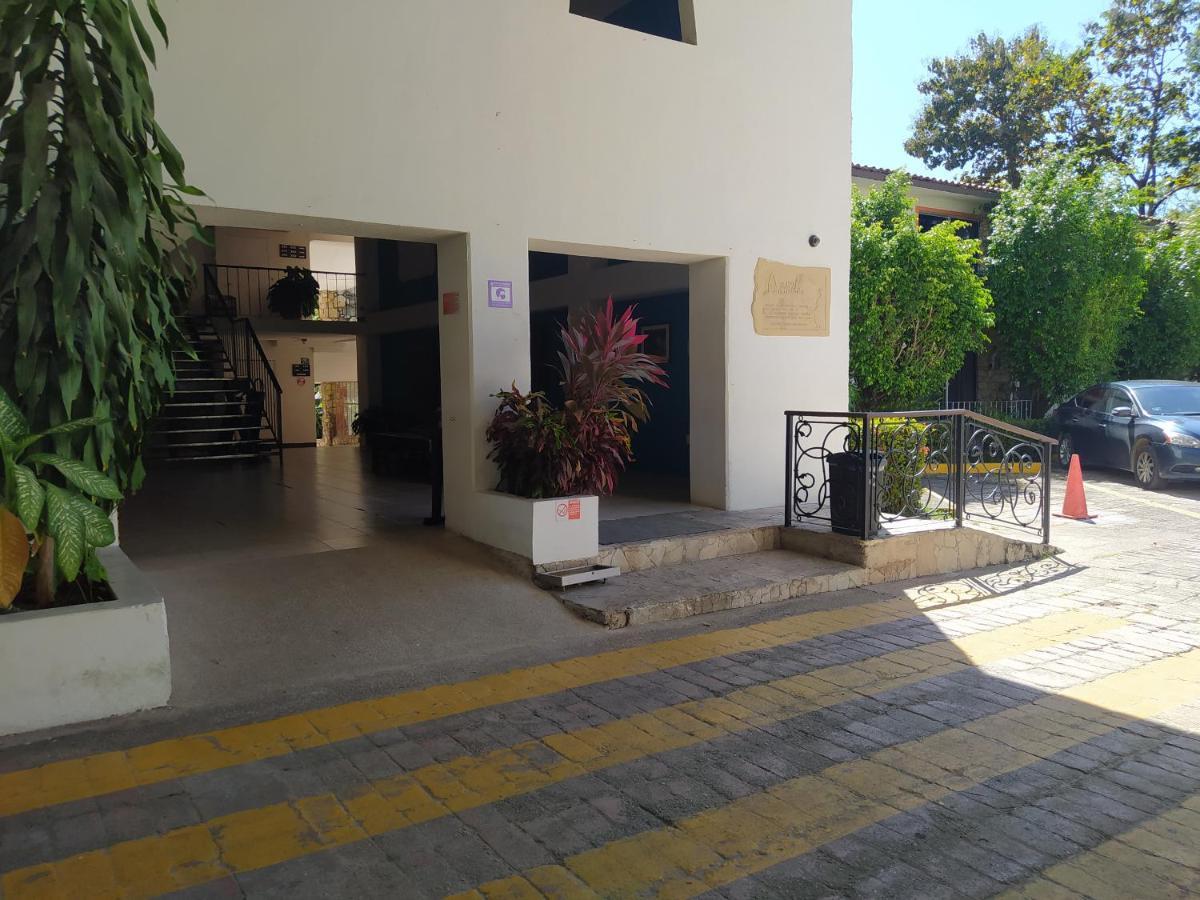 Hotel Plaza Palenque Esterno foto