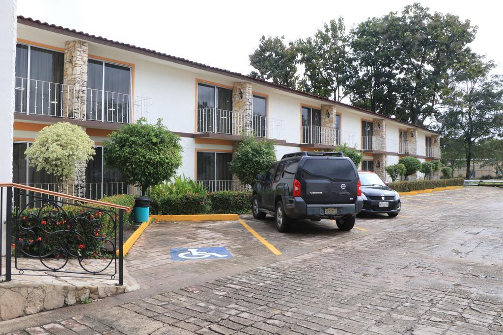 Hotel Plaza Palenque Esterno foto