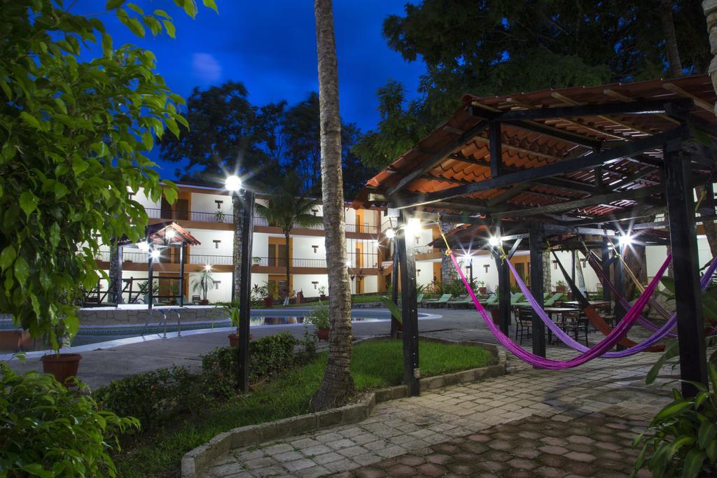 Hotel Plaza Palenque Esterno foto